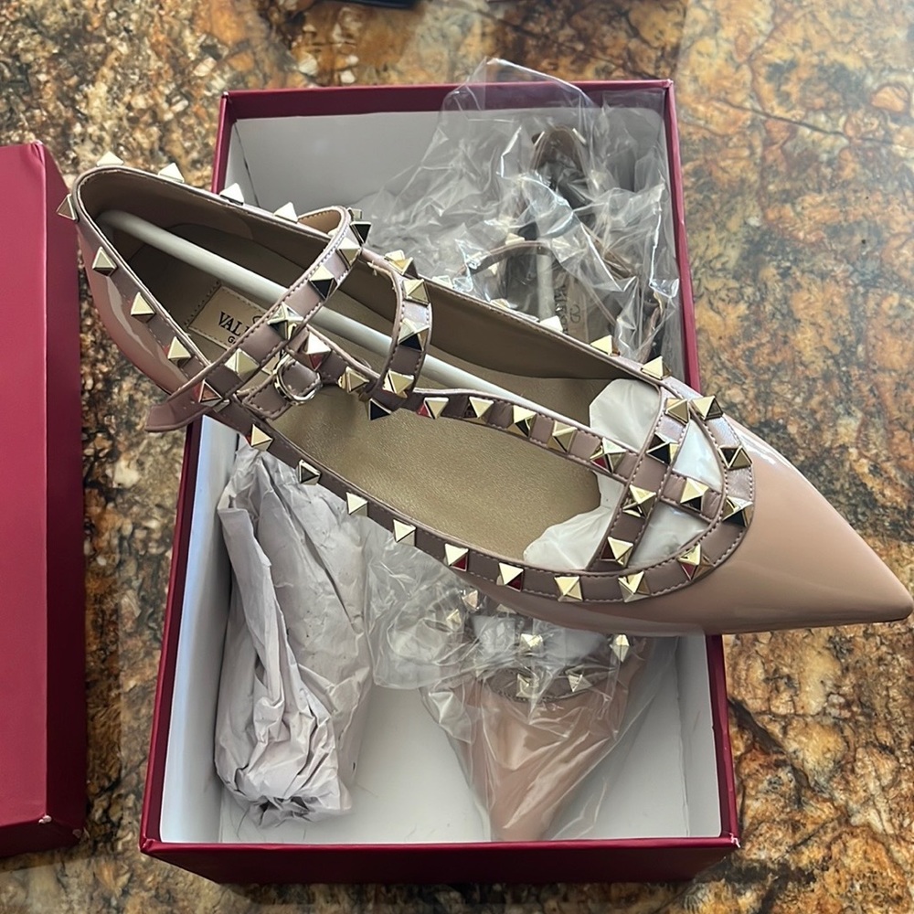 Valentino flats